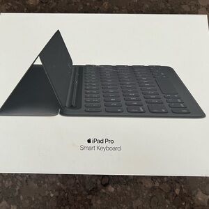 iPad Pro Smart Keyboard